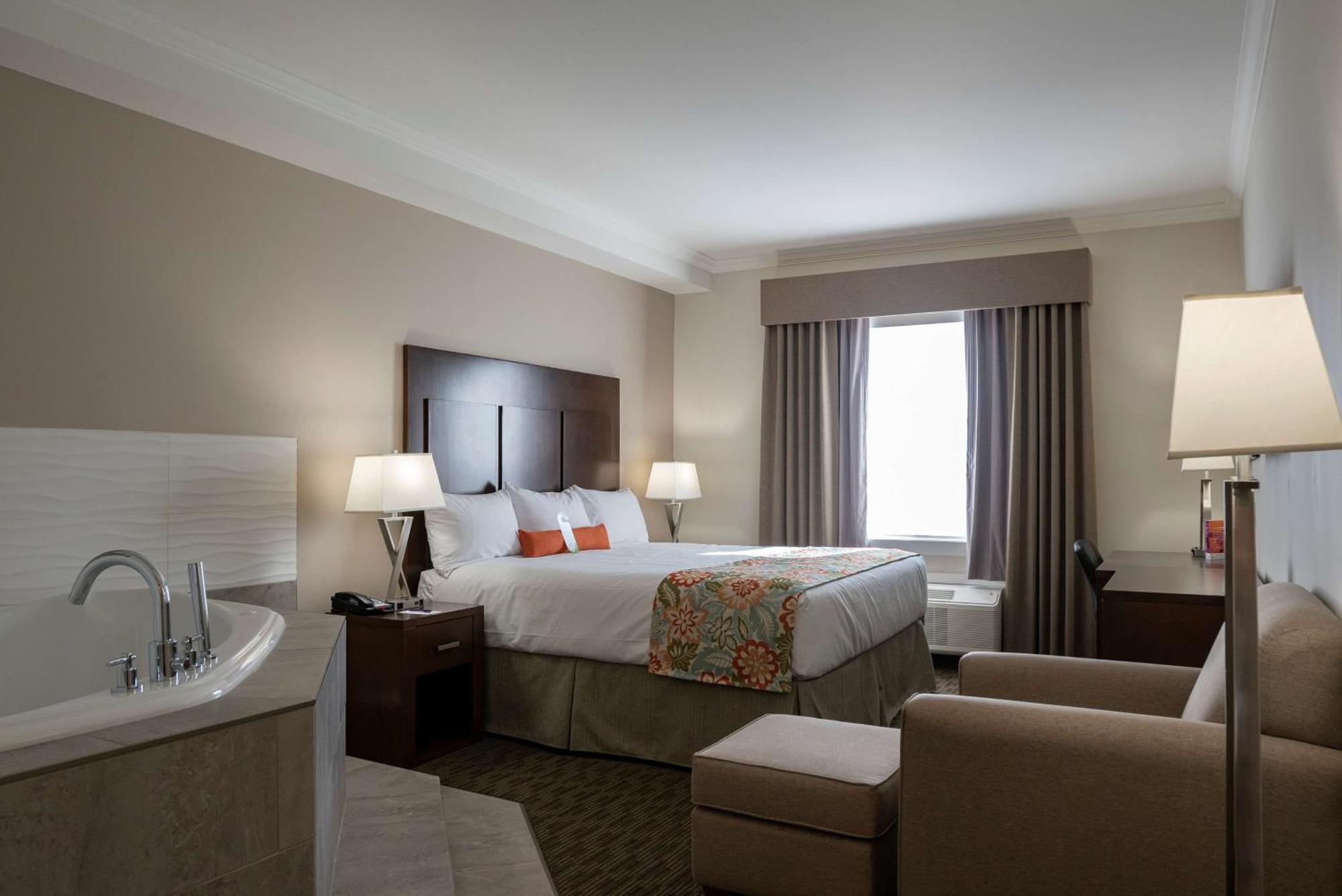 Coast Oliver Hotel Екстериор снимка